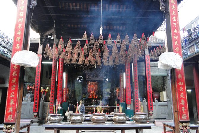 Chinatown Cyclo Journey Half-day Tour - Chinese medicine shops and local products