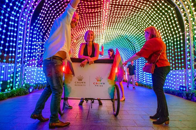 Christmas Lights Rickshaw Tour in Perth - What the guides add to the experience