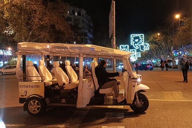 Christmas Lights Tour of Barcelona in Private Eco Tuk Tuk - Paseo de Gracia and Barcelona’s modernist façades
