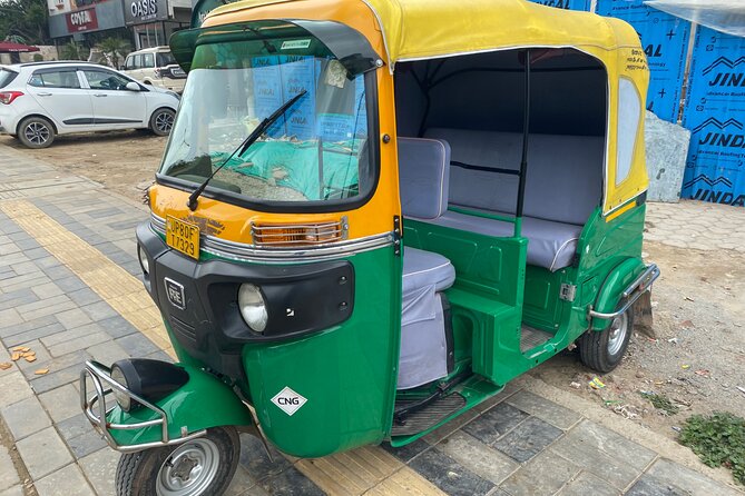 City tour, Agra 8 hours tuk- tuk/ Rickshaw ride - Agra Bazaar is the people-facing part of the route