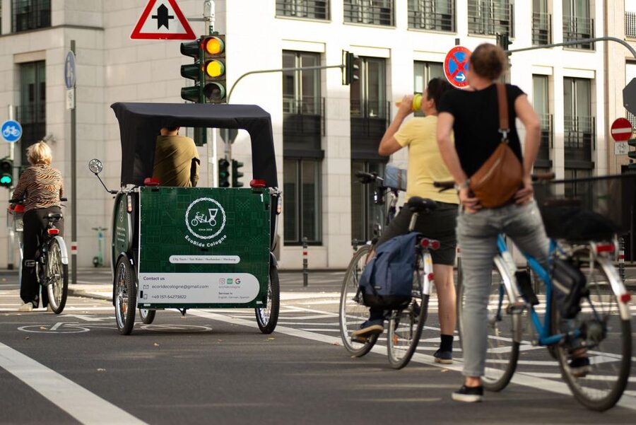 Cologne: Private Rickshaw Tour - Why a Cologne rickshaw works so well