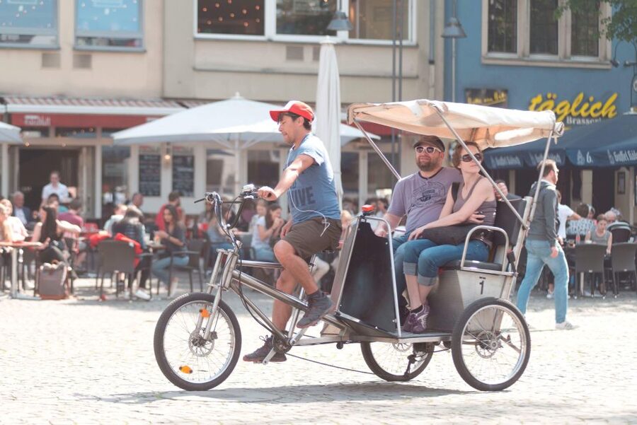 Cologne: Private Rickshaw Tour - Hohenzollern Bridge and the Rhine view