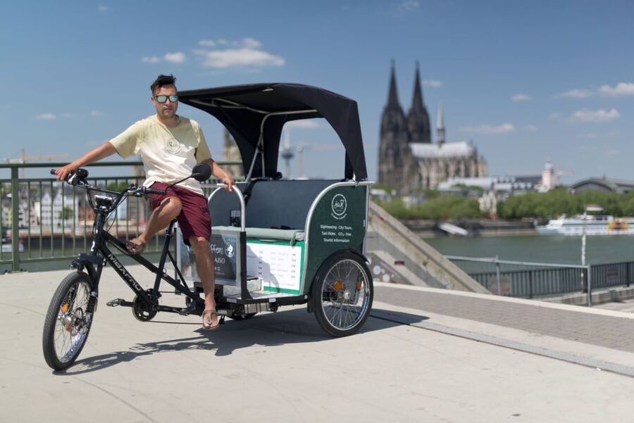 Cologne: Private Rickshaw Tour - Comfort, weather, and mobility