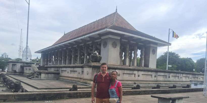 Colombo: City Highlights Guided Private Tour by Tuk Tuk - What the $32 Price Really Buys You