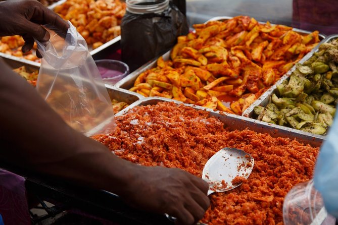 Colombo City Tour By Tuk Tuk - The gemstone museum and a built-in shopping stop