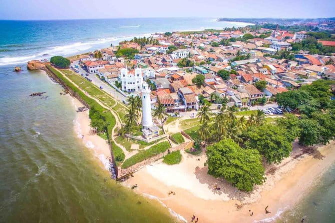 Colombo City Tour By Tuk Tuk (Include Lunch)Morning & Evening - Old Town Hall and Colombo’s colonial layers
