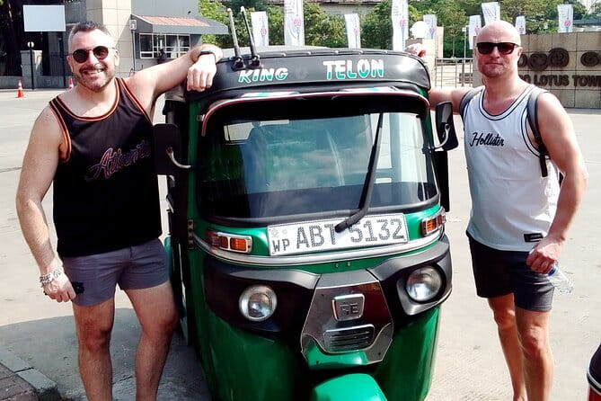 Colombo City Tour By Tuk Tuk (Include Lunch)Morning & Evening - A Hindu kovil near Fort Railway Station