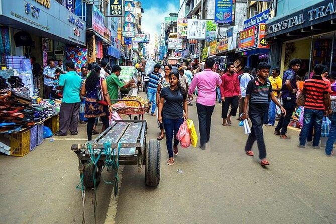 Colombo City Tour By Tuk Tuk Sightseeing -Entry Tickets Included - See Colombo’s Hindu and Christian traditions