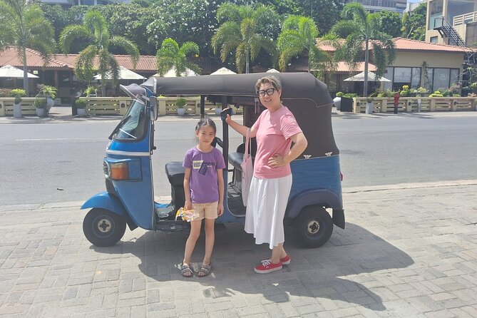 Colombo City Tour By Tuk Tuk Sightseeing -Entry Tickets Included - Independence Memorial Hall and Colombo’s civic spaces