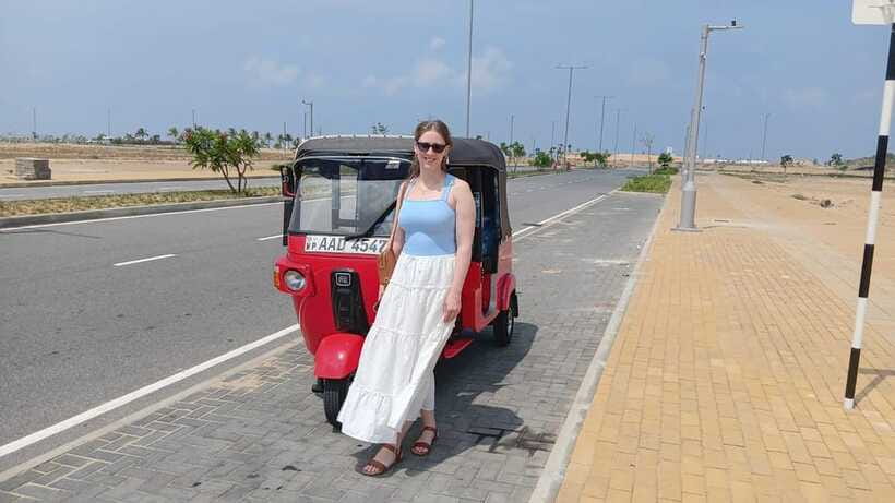 Colombo City Tour by Tuk-Tuk with Hotel Pickup - All Include - Parks, monuments, and modern Colombo