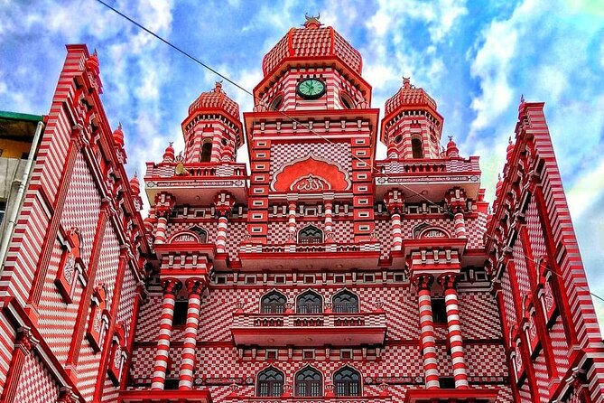 Colombo City Tuk Tuk - Old Town Hall and Cargills Building