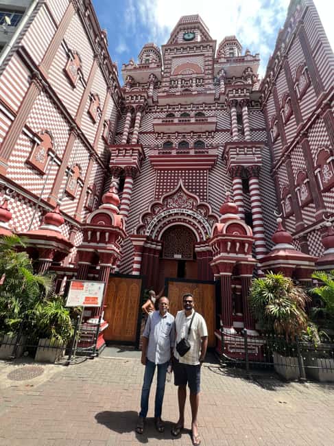 Colombo: Local Food Tour & Sightseeing by Tuk-Tuk with Meals - Kottu, hoppers, pittu, and dhal wade