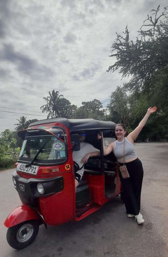 Colombo: Local Guide with Colombo City Tour by Tuk Tuk - Why a tuk tuk works well in Colombo