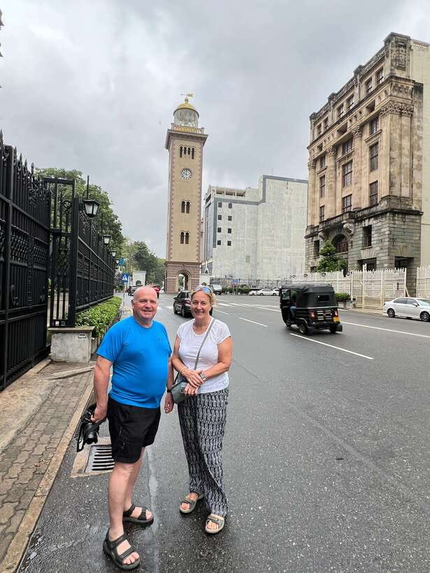 Colombo: Private City Tour with Local Food Tour by Tuk-Tuk - Gangaramaya Temple and Seema Malaka