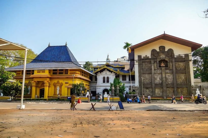 Colombo: Private City Tuk-Tuk Tour with Local Guide & Pickup - Timing, food, and practical details