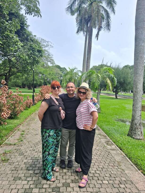 Colombo: Private Guided Tuk Tuk City Tour with Hotel Pickup - Key points at a glance