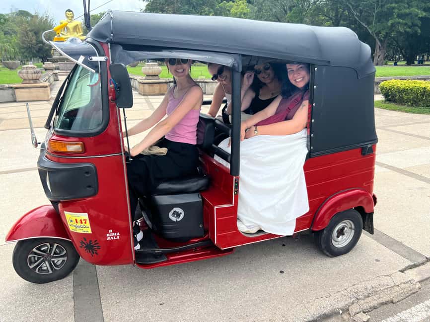 Colombo: Private Tuk-Tuk City Tour with All Entry Fees - Why a tuk-tuk is the right way to meet Colombo