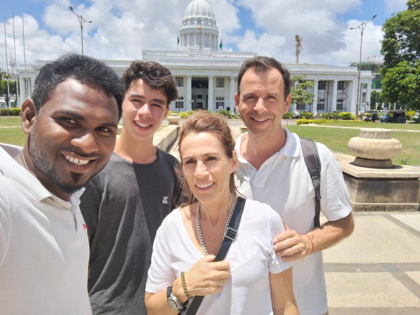 Colombo Sightseeing Tour by Tuk Tuk - All Inclusive - The Maritime Museum, Sambodhi Chaithya, and the harbor side