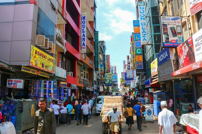 Colombo Tuk Tuk Adventure - Dutch Hospital for food and polished colonial architecture