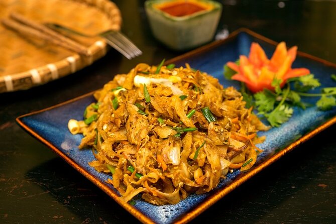 Colombo Tuk Tuk Adventure Explore Food & Culture - Starting with Colombo’s temples