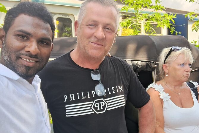 Colombo tuk tuk city tour -Entry Fees, and food Included - Colombo by tuk tuk: a quick, close-up introduction