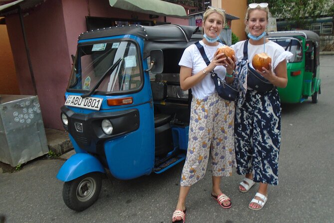 Colombo Tuk Tuk City Tour -Sightseeing Entry Fees & Food Included - Pettah is the tour’s most revealing stop
