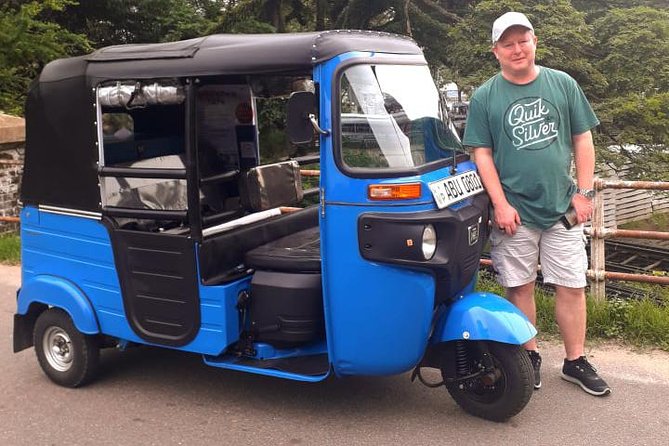 Colombo Tuk Tuk City Tour -Sightseeing Entry Fees & Food Included - Guides, timing, and what the ride is really like