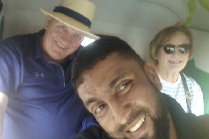Colombo Tuk Tuk city tour with friendly Tuk driver(All inclusive) - Pettah’s Red Mosque and Colombo’s religious mix