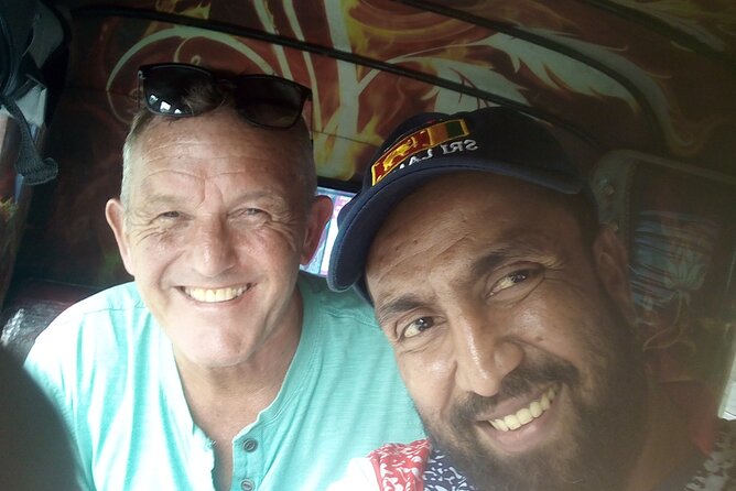 Colombo Tuk Tuk city tour with friendly Tuk driver(All inclusive) - Tea, gems, and the shopping part of the route