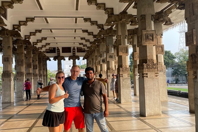 Colombo Tuk Tuk City Tour - St Anthony’s Shrine and a difficult chapter
