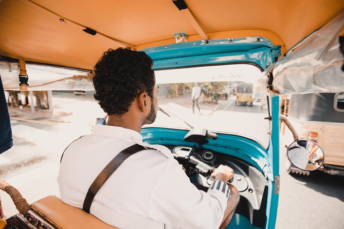Colombo Tuk Tuk Safari - Gangaramaya Temple: a compact first look at Colombo’s faith