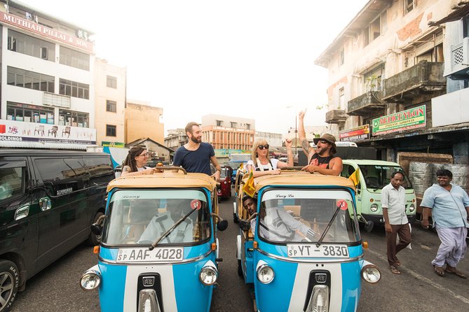 Colombo Tuk Tuk Safari - Independence Square: open space and national symbols
