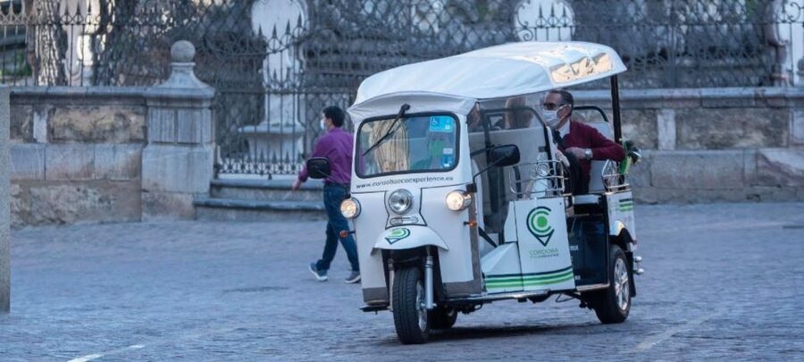 Córdoba: Guided City Tour by Tuk-Tuk - Meeting in Tendillas Square