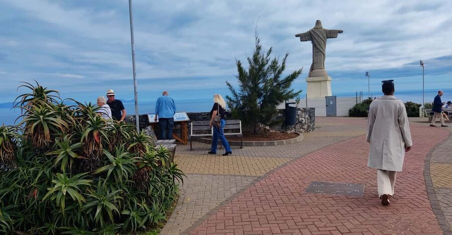 Cristo Rei Guided TukTuk Tour (From Funchal) - Pináculo Viewpoint and Funchal Bay