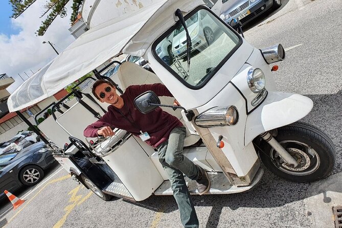 Customizable Full Day Sintra Tuk Tuk Tour with Local Guides - Why a private tuk tuk works well in Sintra