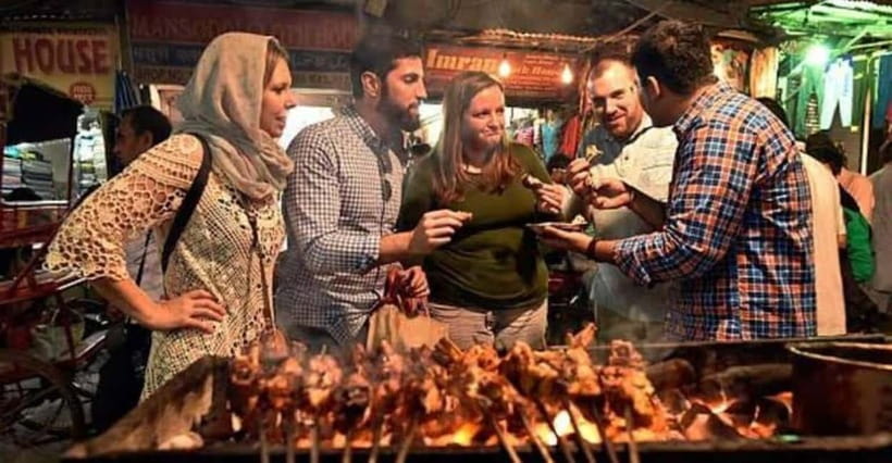 Delhi: Chandni Chowk & Spices Shoping Tour Through Tuk-Tuk - Jama Masjid gives the tour its grand opening