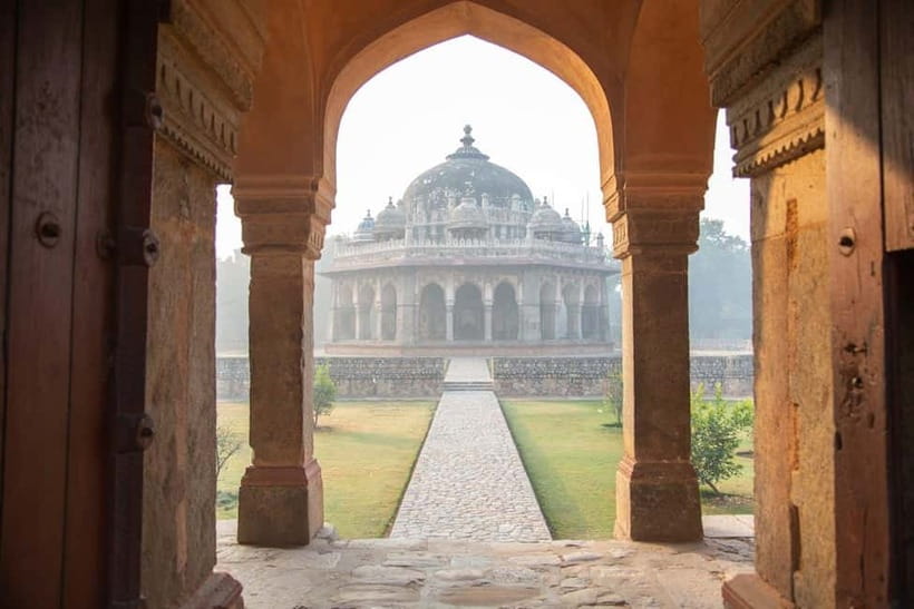 Delhi: Old City Guided Tour with Rickshaw Ride & Pickup - The Red Fort is an outside stop