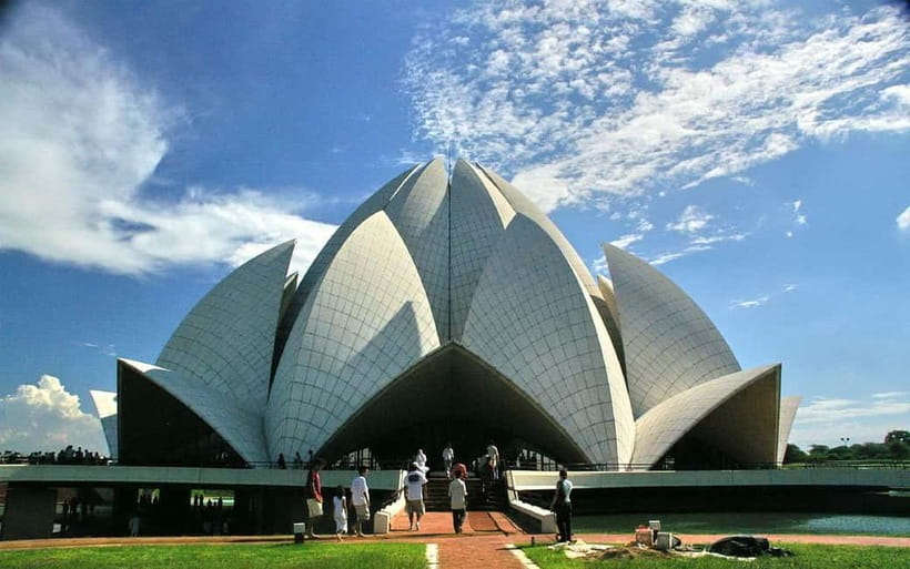 Delhi: Old City Guided Tour with Rickshaw Ride & Pickup - Rajghat closes the day on a reflective note