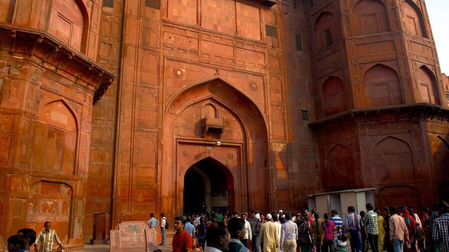 Delhi: Old Delhi City Tour with Tuk Tuk Ride & Street Food - India Gate and the shift to New Delhi