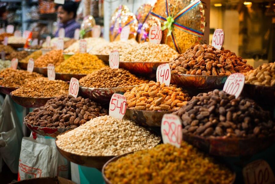 Delhi: Private Chandni Chowk, Food Tasting, & Tuk-Tuk Tour - Street food stops and what the option includes