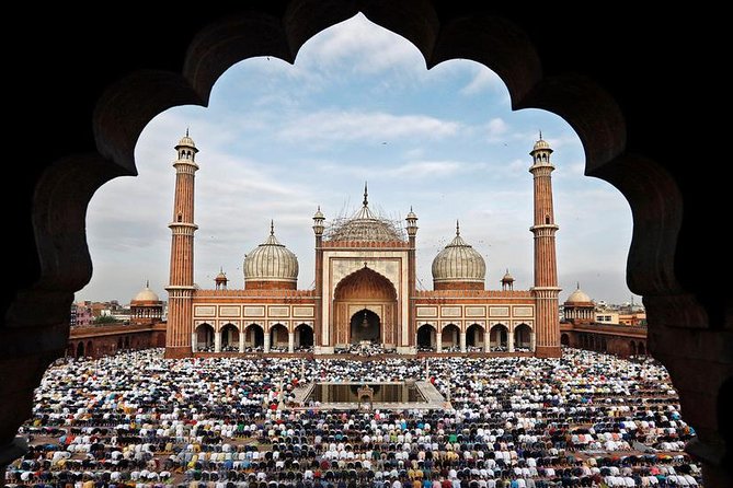 Delhi Rickshaw Tour: Explore Old Delhi Hertiage by Cycle Rickshaw - Red Fort: Mughal power in red sandstone