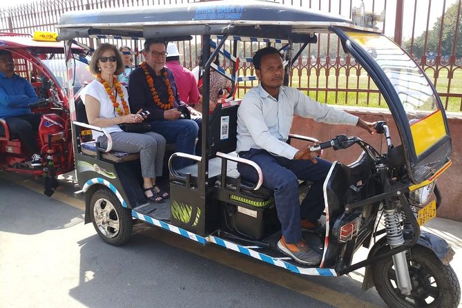 Delhi Tour with Tuk Tuk Rikshaw Experience - Lunch depends on the package you choose