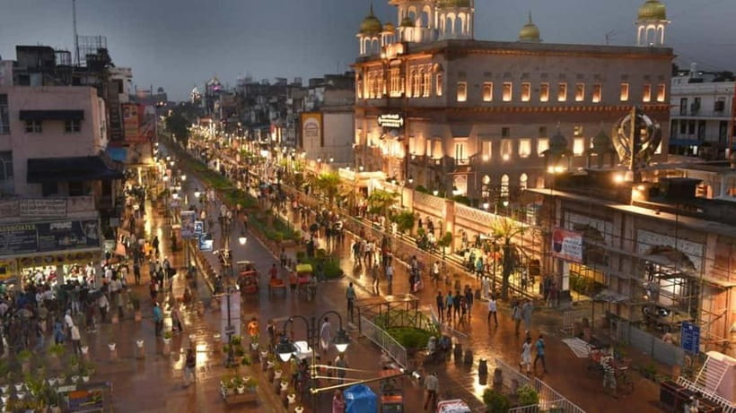 Delhi: Tuk Tuk Tour w/ Jama Mosque, Lotus Temple, India Gate - Chandni Chowk is best seen from a tuk tuk