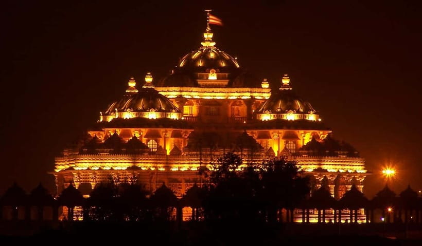 Delhi: Tuk Tuk Tour w/ Jama Mosque, Lotus Temple, India Gate - Lotus Temple closes the sightseeing loop