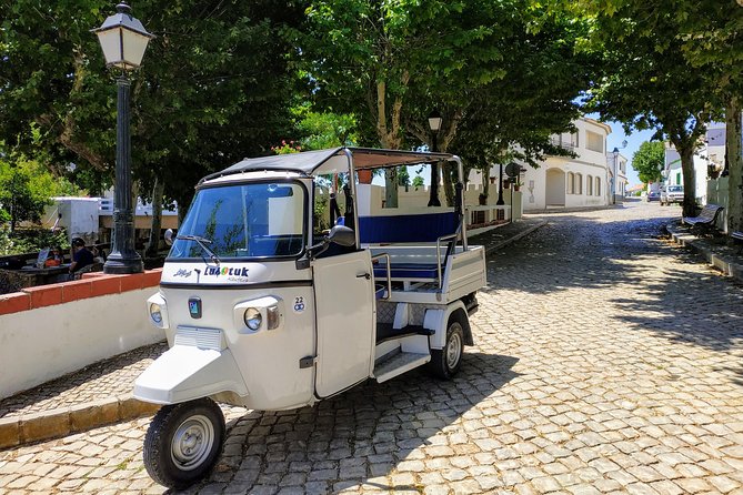 Discover Albufeira in a Tuk Tuk - The guide makes the biggest difference
