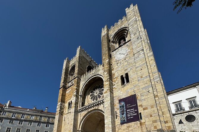 Discover Ancient Lisbon of Tuk Tuk with a local guide - Portas do Sol: Alfama and the Tagus from above