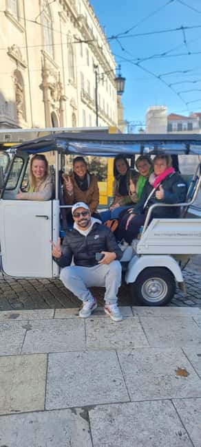 Discover beautiful Lisbon aboard a tuk tuk - The city center, from Pink Street to Avenida da Liberdade