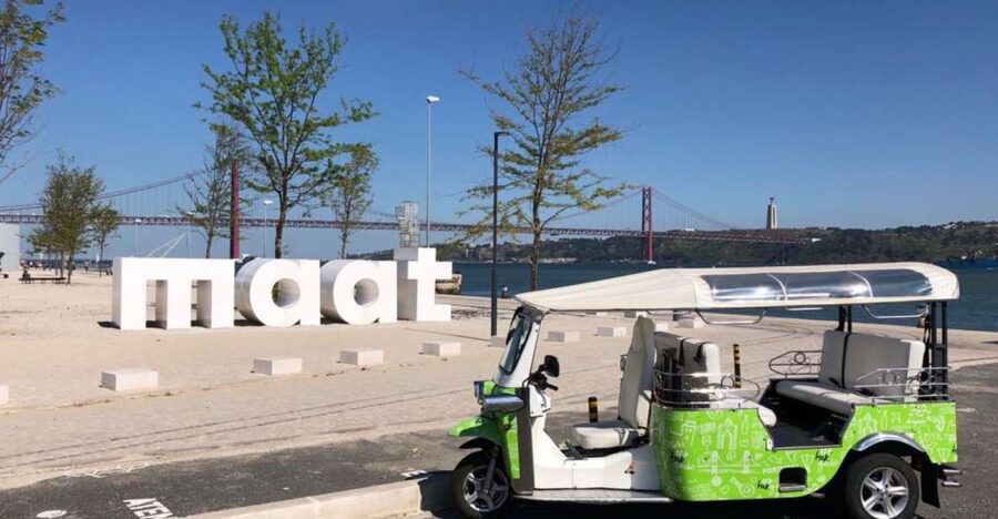 Discover Belém in Lisbon in 2H00 : Private Tuk-Tuk Tour - Belém Tower from the outside