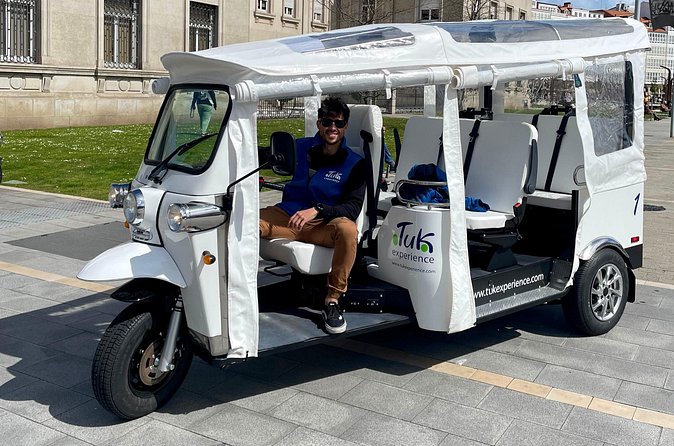 Discover Coruña 1 hour Private Tour in Tuk tuk - San Antón Castle and the port’s defensive past