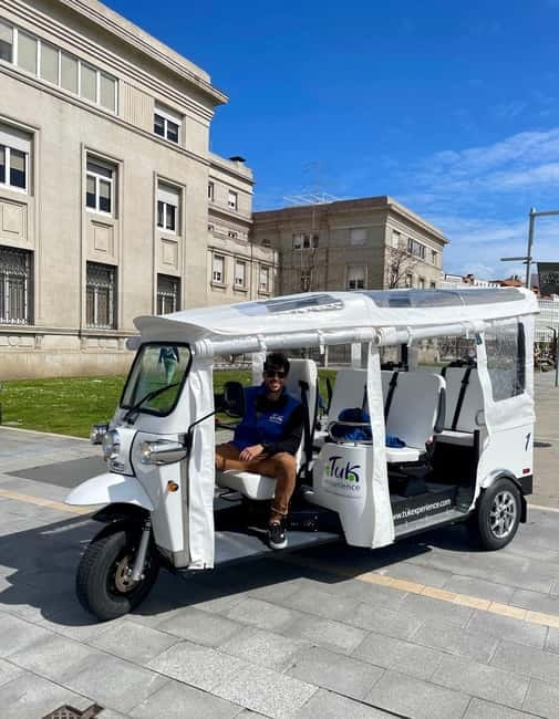 Discover Coruña: 60-Minute Private Tuk-Tuk Tour - Why a tuk-tuk works well in A Coruña